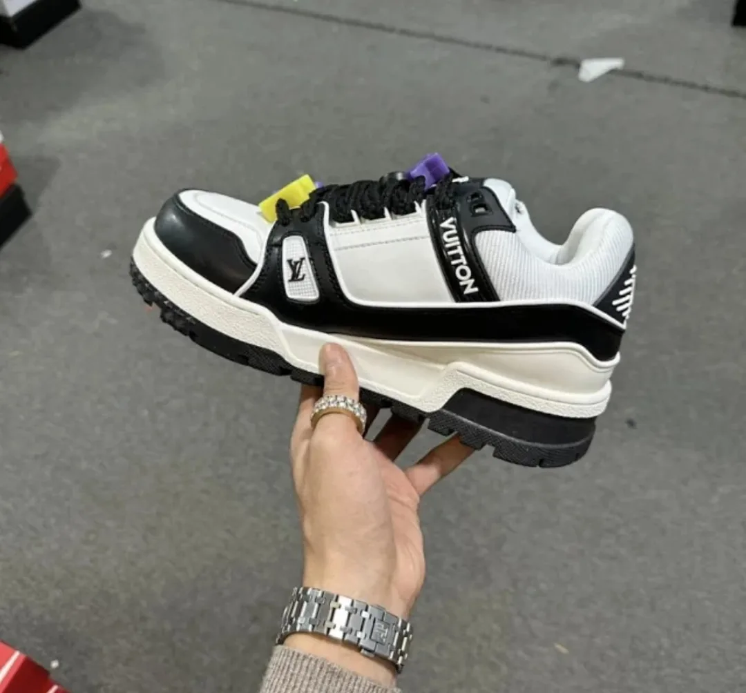 Louis Vuitton LV Trainer Vibrant Running Shoes — photo 11