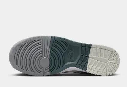 Nike Dunk Low Green Black Top Sneakers — QC