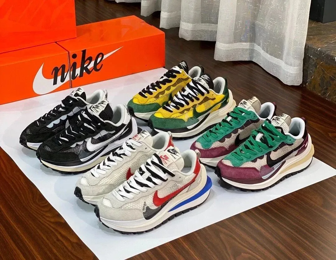 Nike VaporWaffle Sacai Crossover Sneakers — photo 2