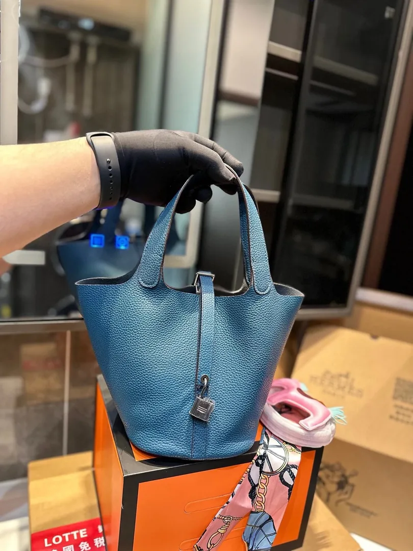 Hermes Picotin Leather Bucket Bag — photo 3