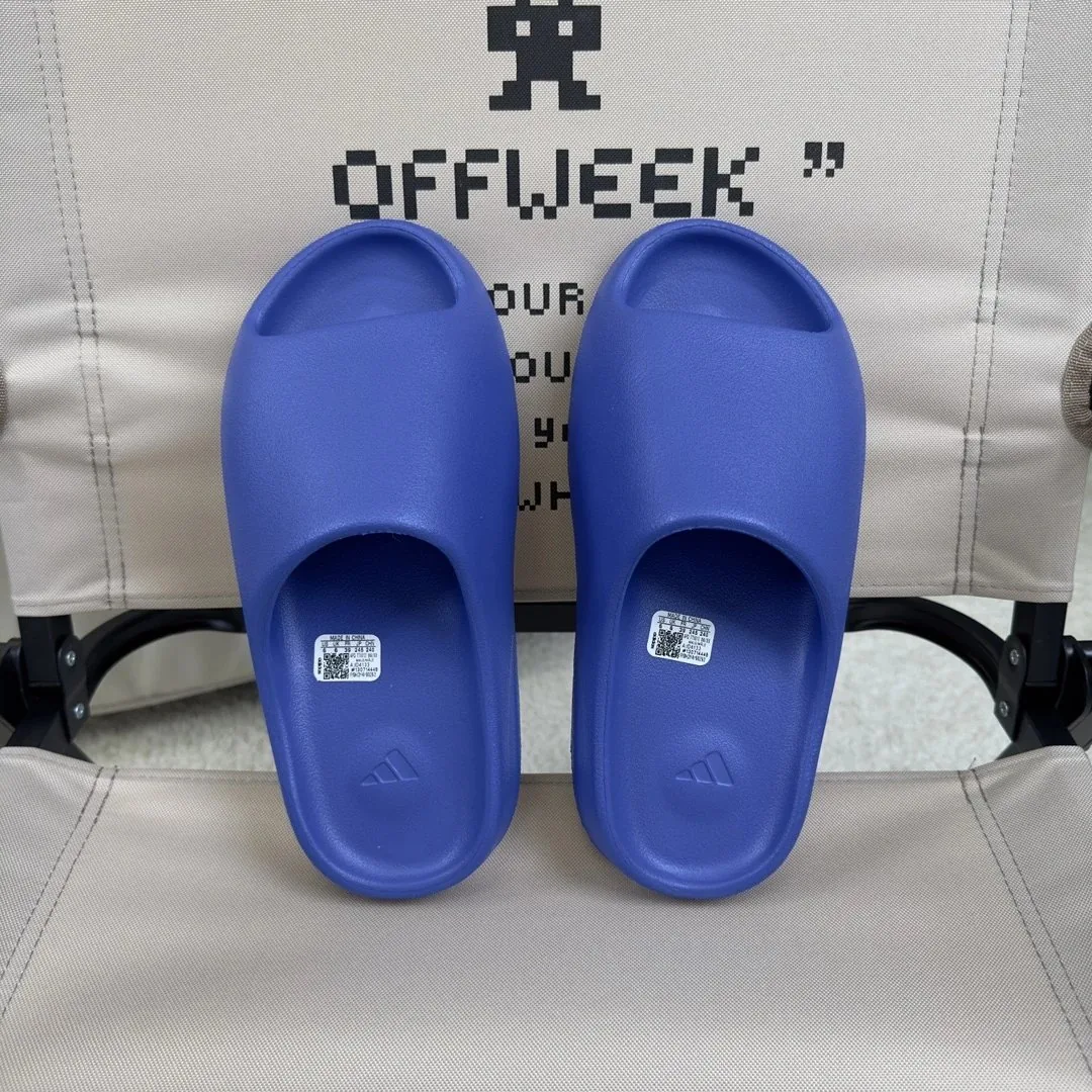 Yeezy Slide Foam Sandal Collection — photo 2
