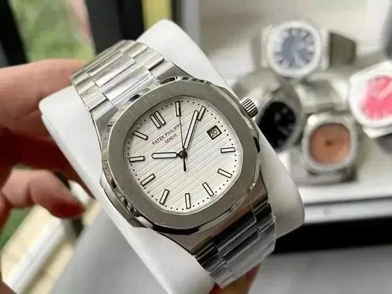 Rolex Submariner Green Bezel Watch — Photo 10