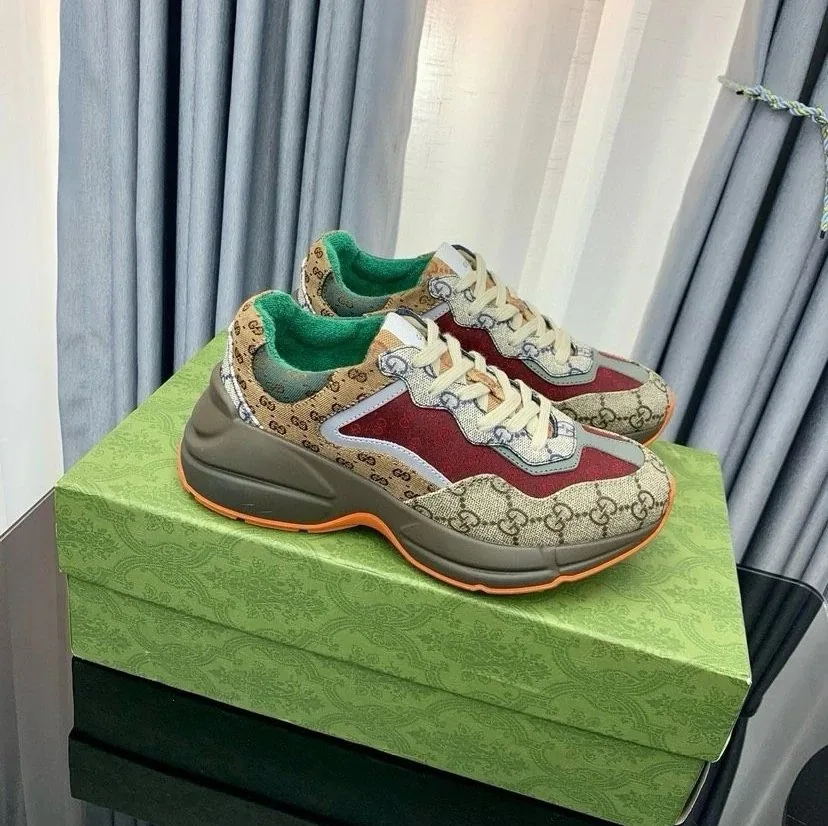 Gucci Run Rhyton White Print Dad Sneakers — Photo 13