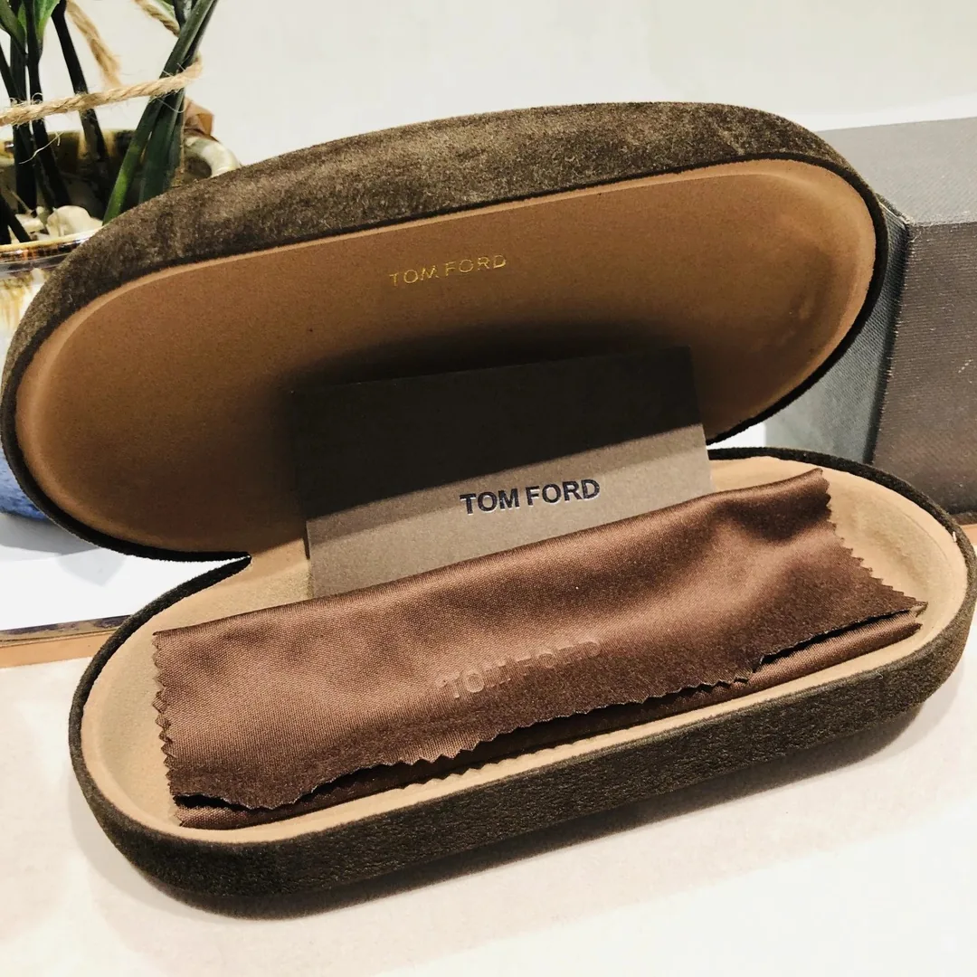 Two-Color Accessory — Photo 4