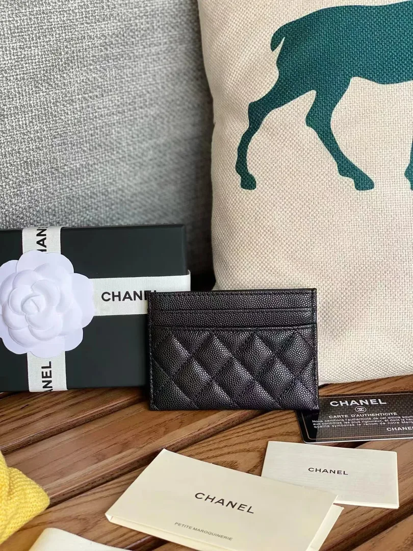 Card Holder — Photo 10