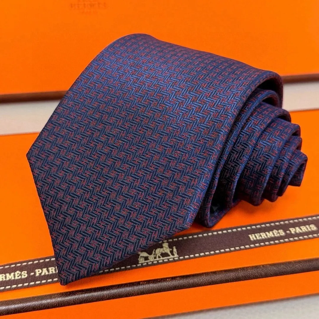 Necktie — Photo 9