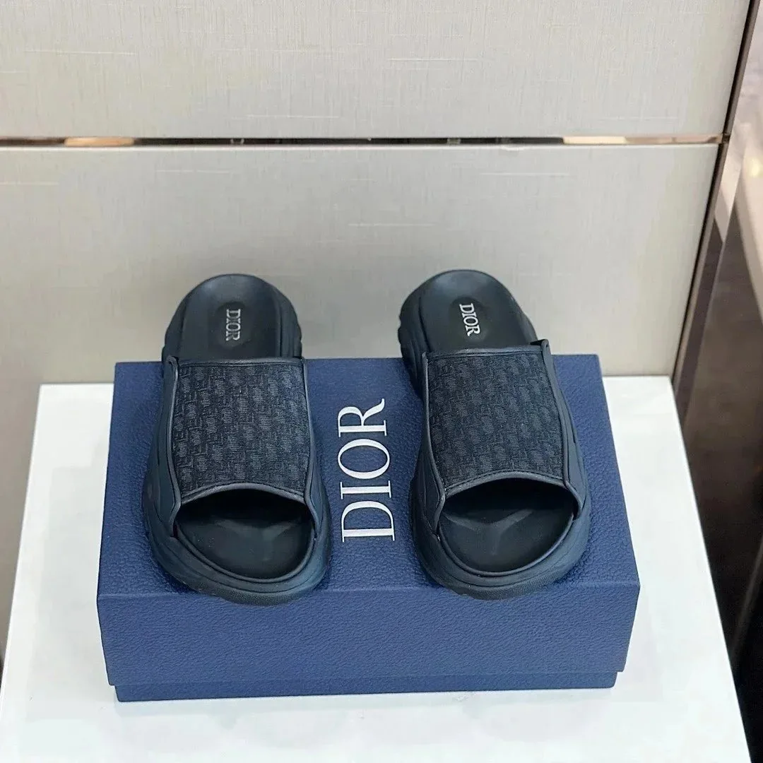 Dior Oblique Logo Slide Sandals Collection — Photo 11