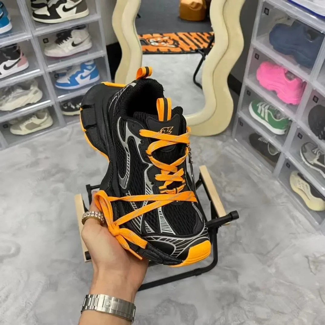 Balenciaga Runner Black Lace-Up Running Shoes — Photo 7