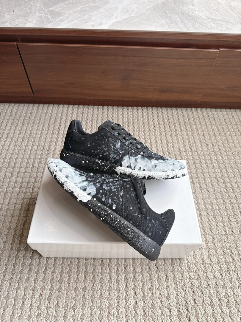 Maison Margiela Replica Black Basic Trainers — photo 6