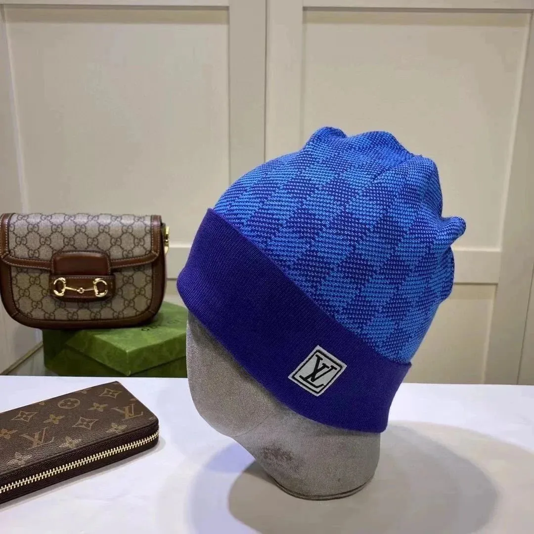 Louis Vuitton Monogram Knit Beanie Collection — Photo 3