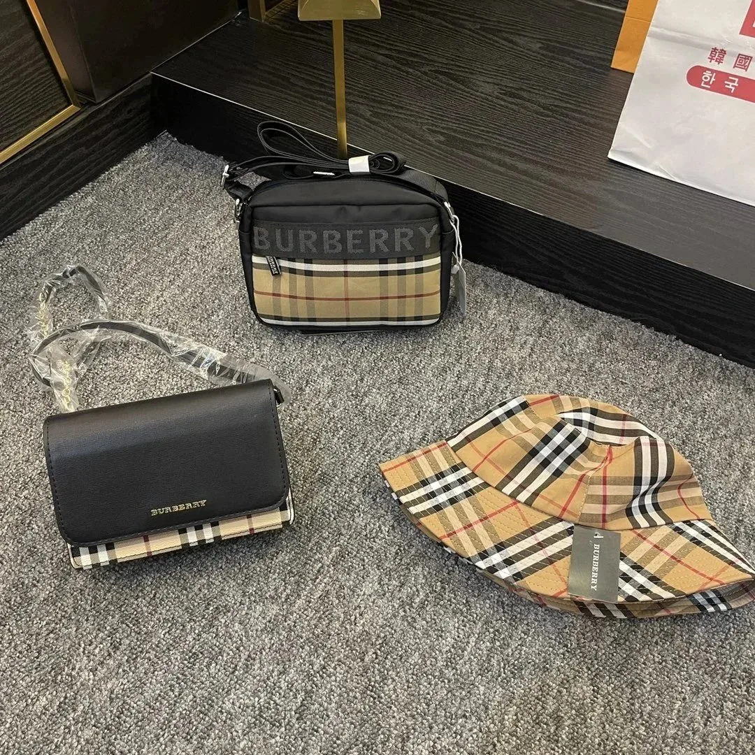 Three-Piece Set — Photo 5
