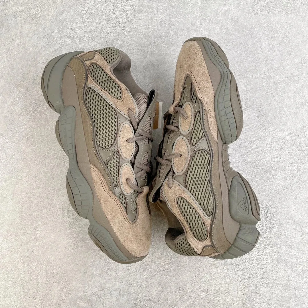 Yeezy 500 Desert Rat — Photo 13