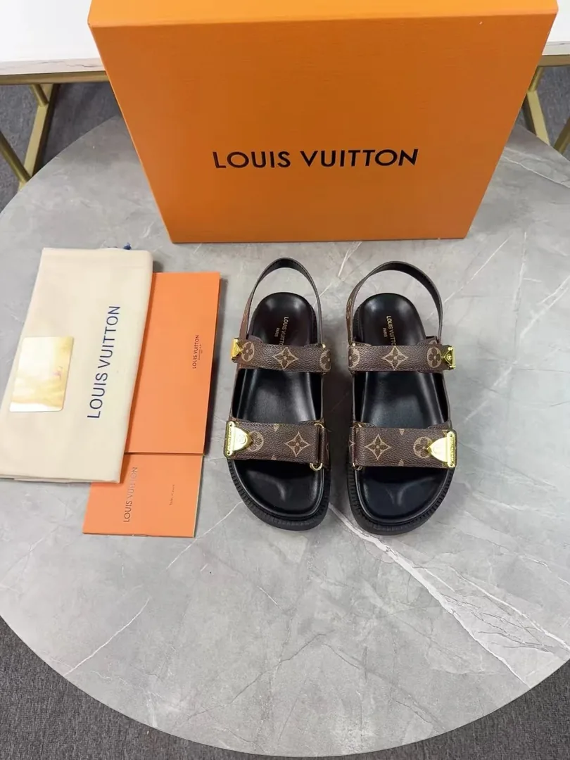 Leather Slides — photo 9