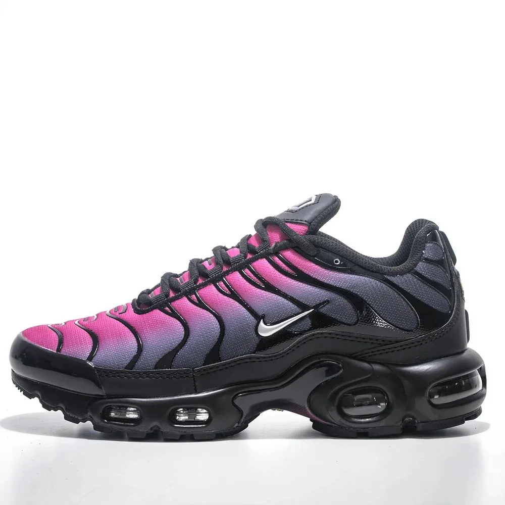 Assorted Nike Air Max Plus TN — photo 12