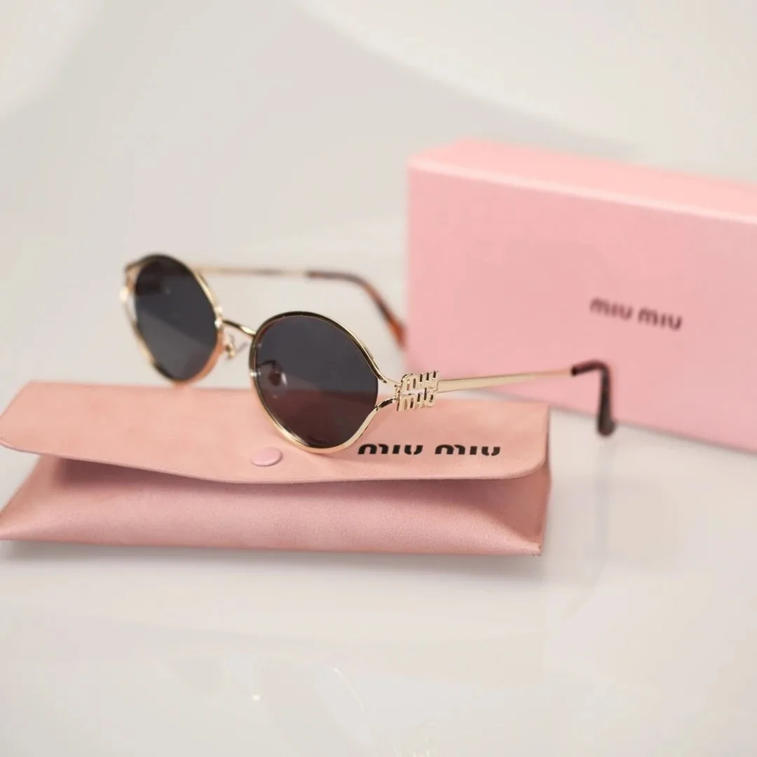 Miu Miu Sunglasses — photo 5