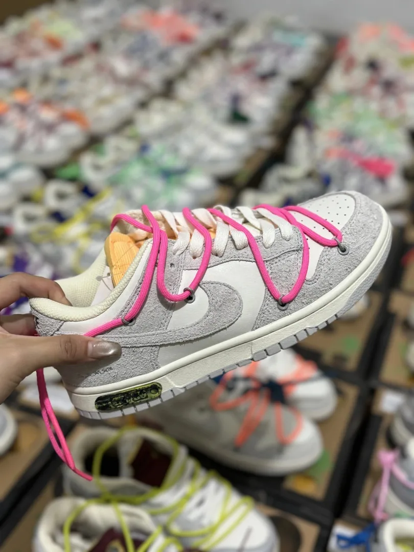Off-White Low The 50 Sneakers — Photo 4