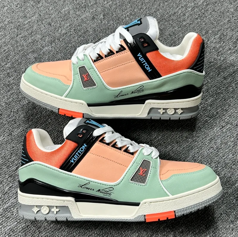 Louis Vuitton LV Trainer Blue White Trainers — Photo 3