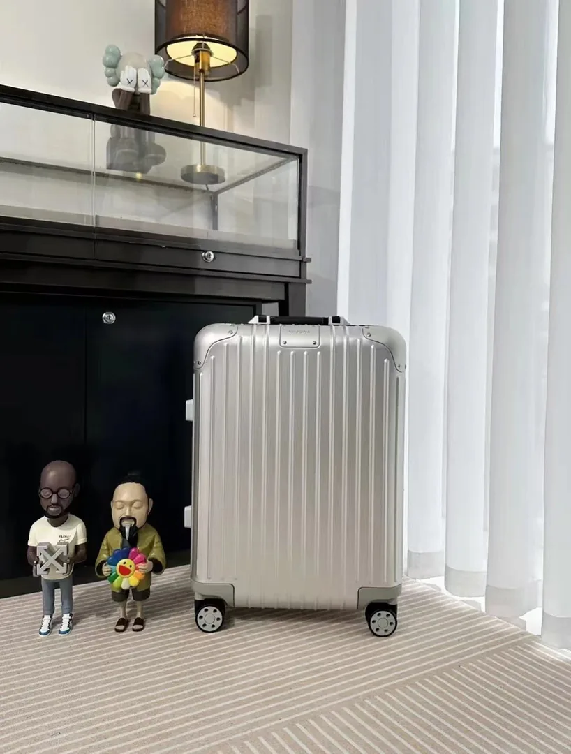Rimowa Check In Suitcase — photo 3