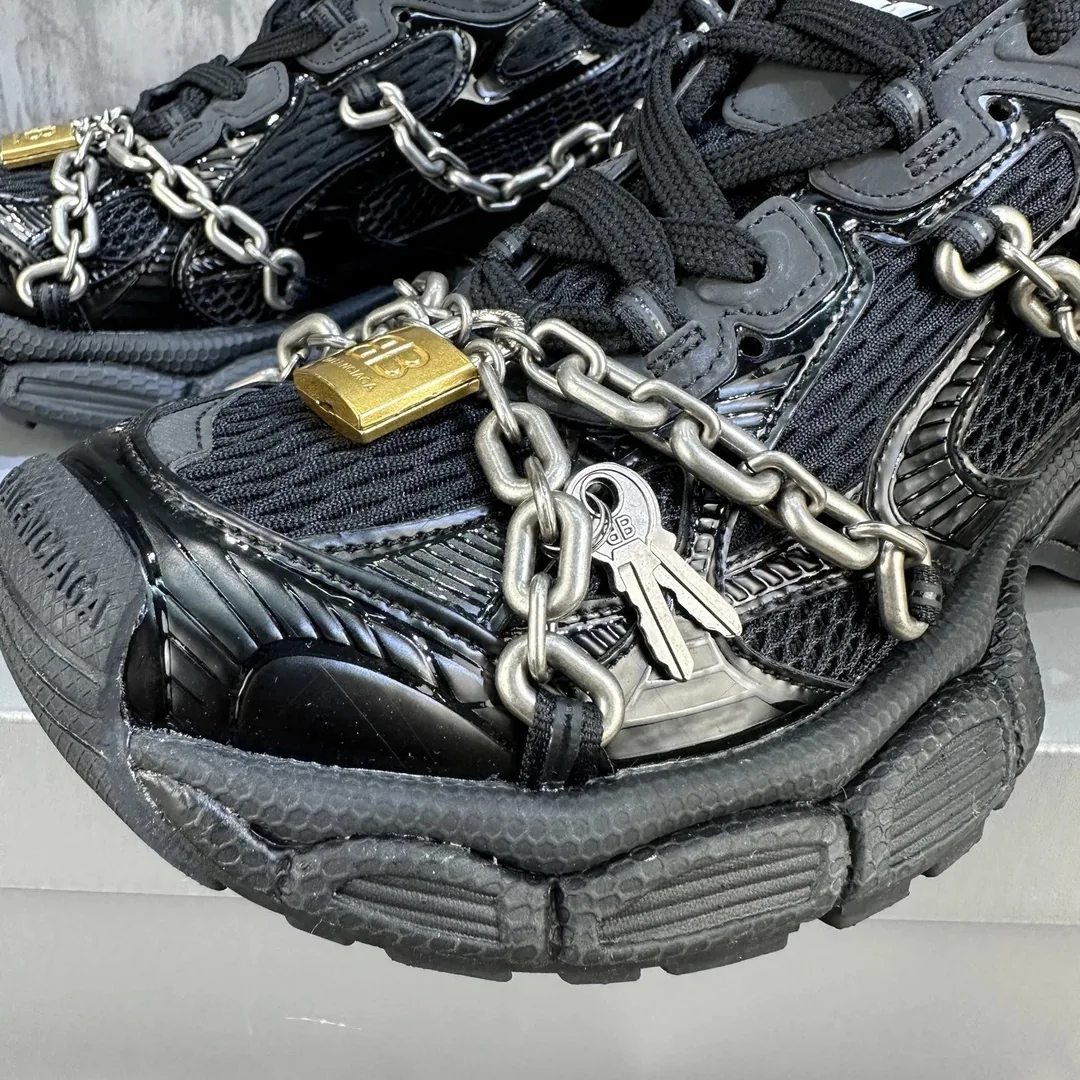 Balenciaga Black White Low-Top Sneakers — Photo 6