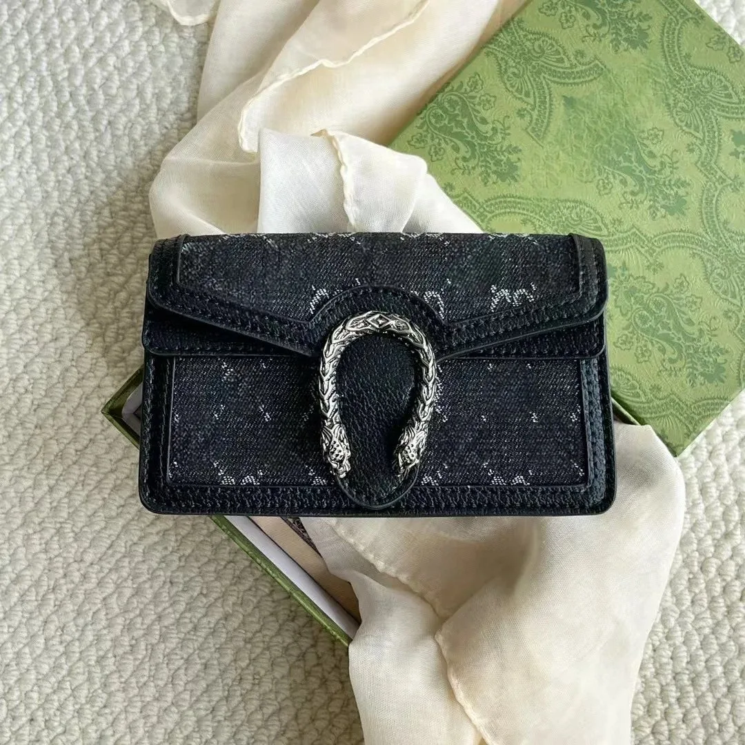 Gucci Small Crossbody Bag — photo 8