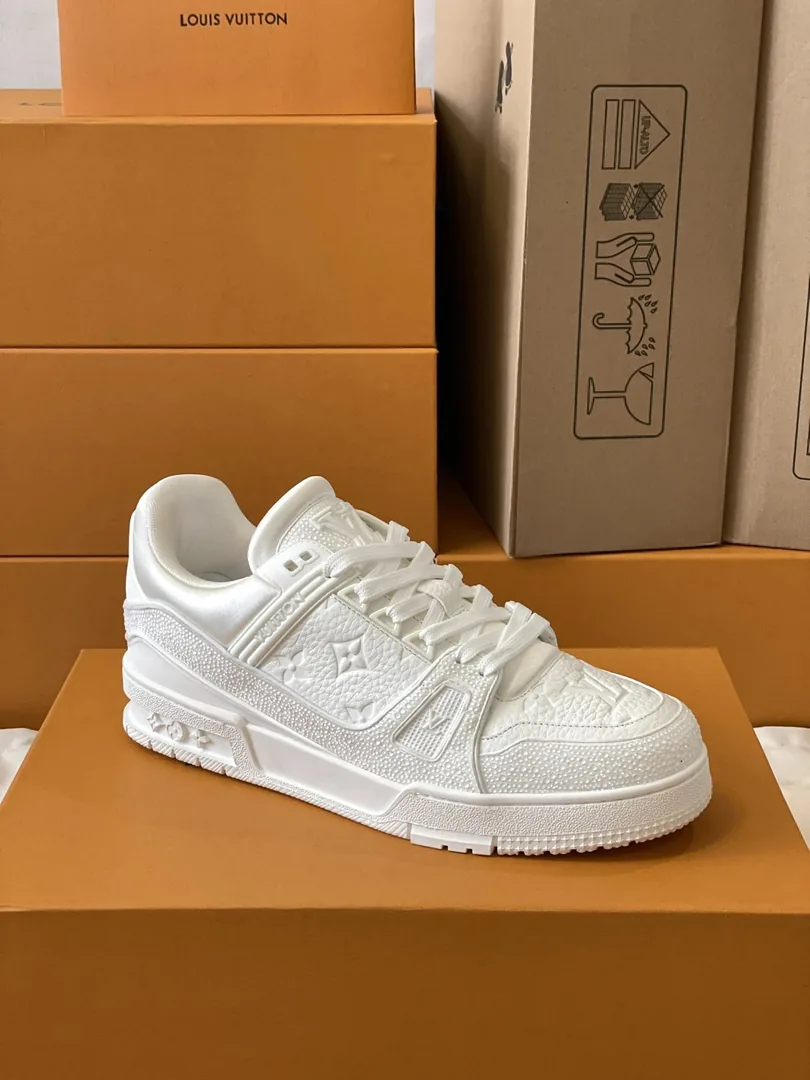 Louis Vuitton LV Trainer Dior Crystal Sneakers — photo 6