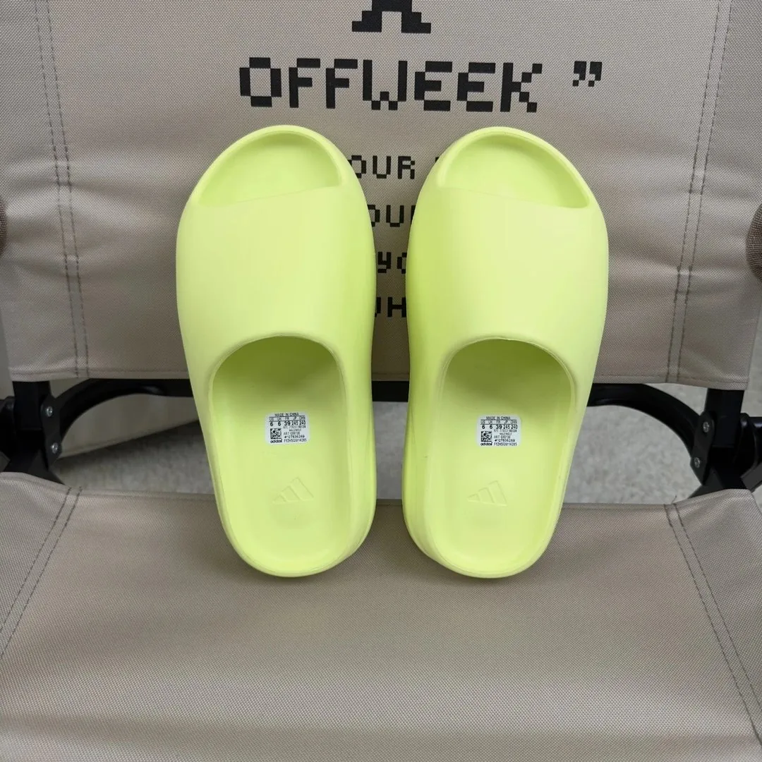 Yeezy Slide Foam Sandal Collection — photo 3