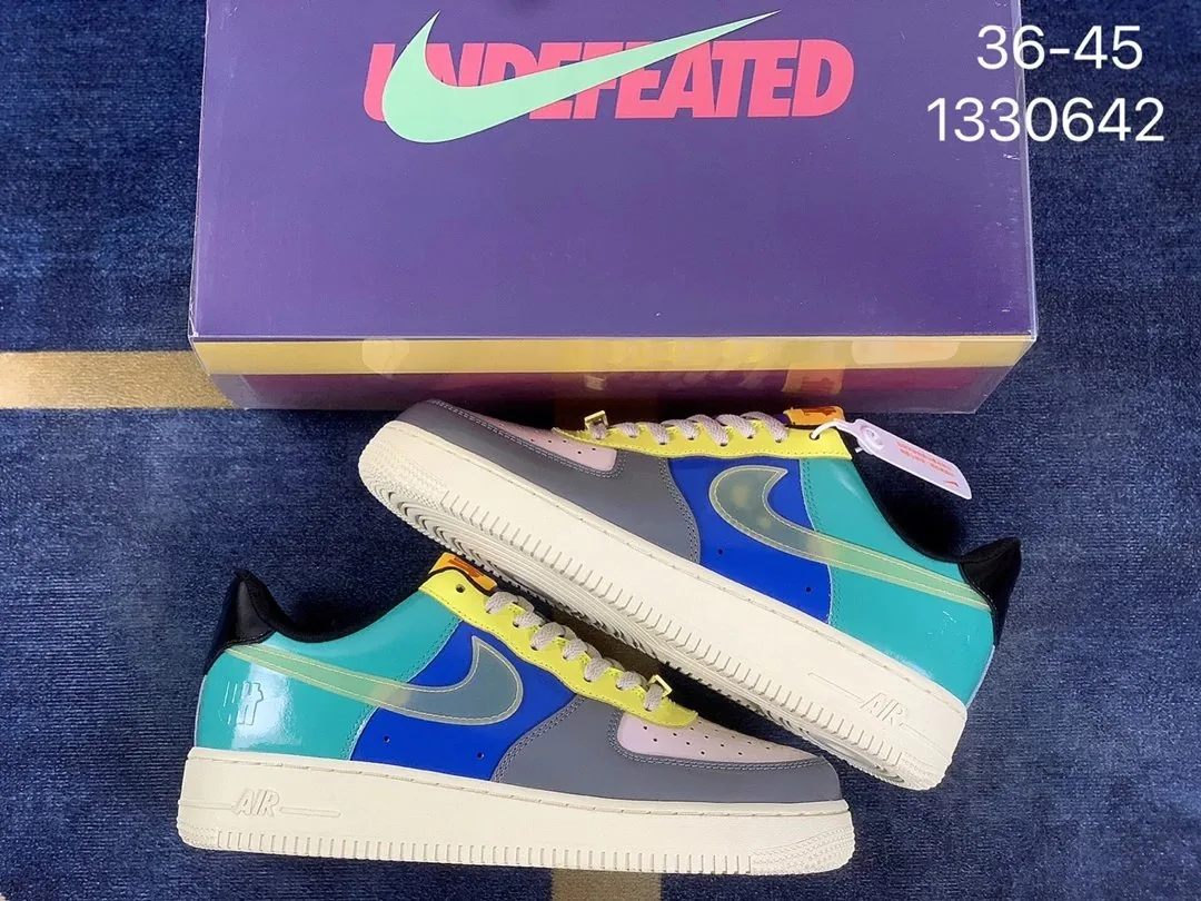 Undefeated Air Force 1 Low — Photo 10