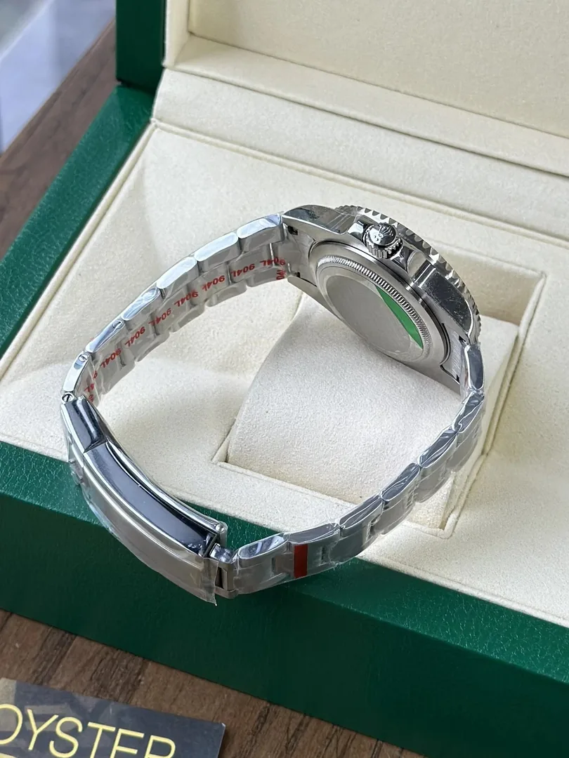 Rolex Submariner Green Bezel Watch — photo 7