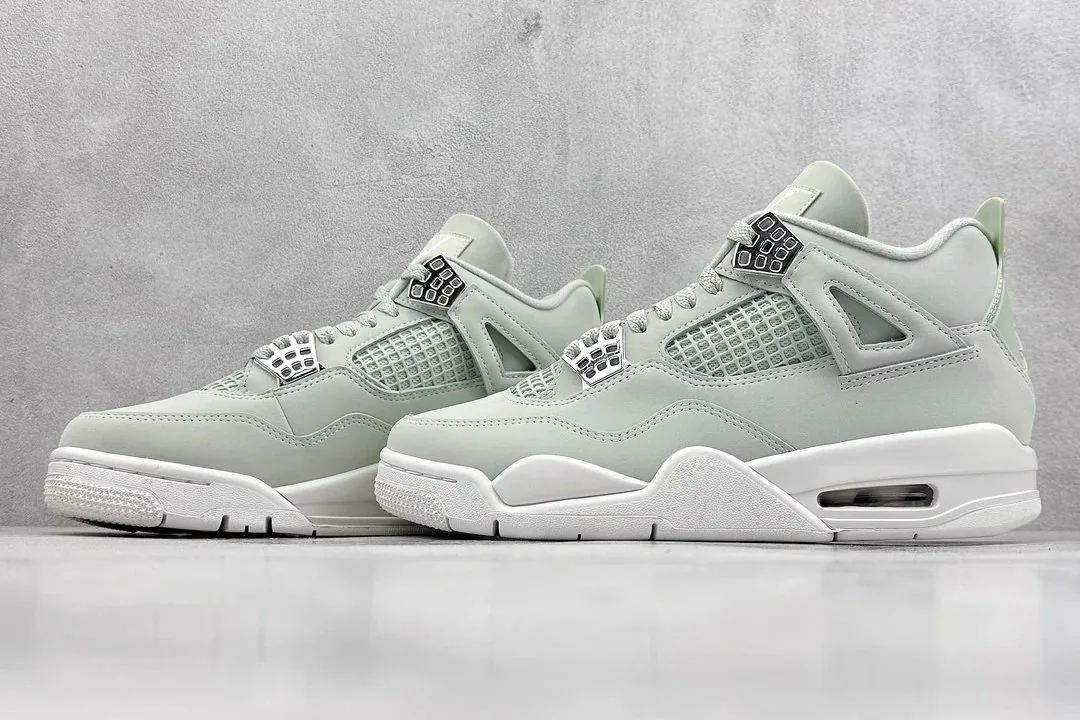 Air Jordan 4 Seafoam — photo 5