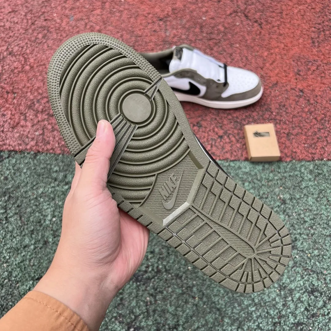 Air Jordan 1 Low OG Medium Olive — photo 5