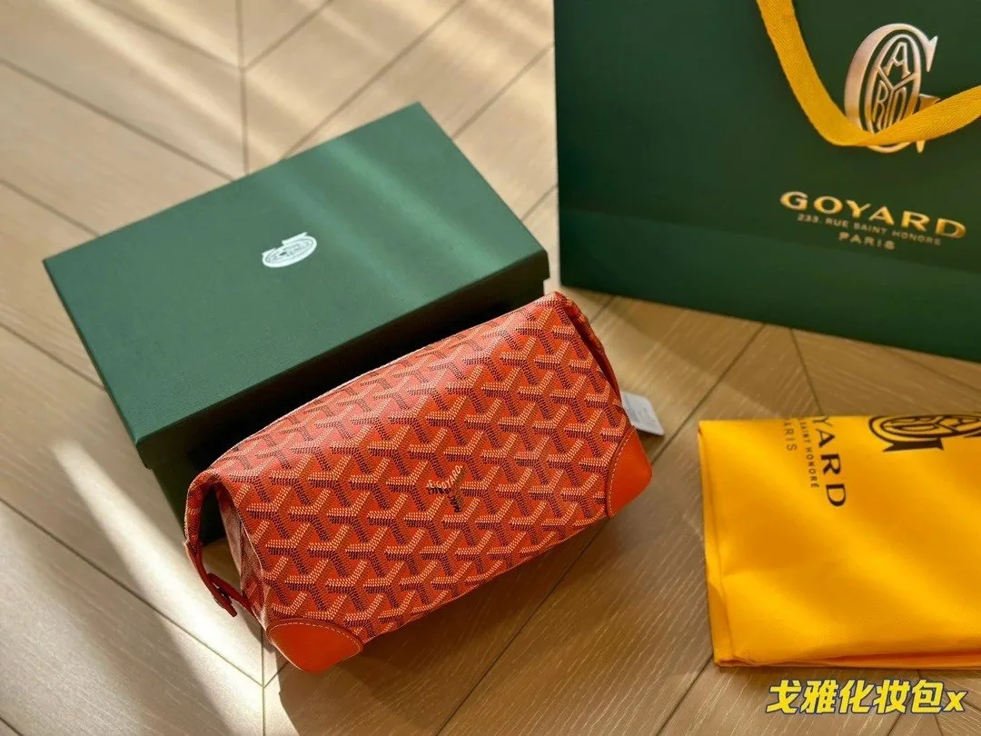 Goyard Boeing Toiletry Bag — Photo 9