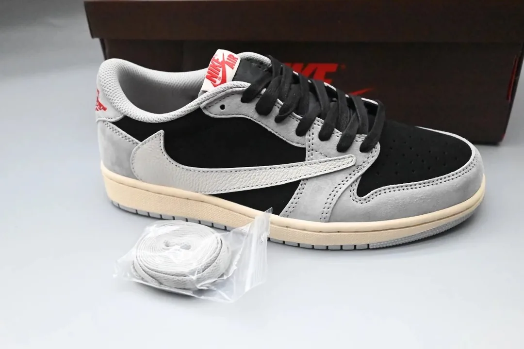 Air Jordan 1 Low Black Grey — Photo 2