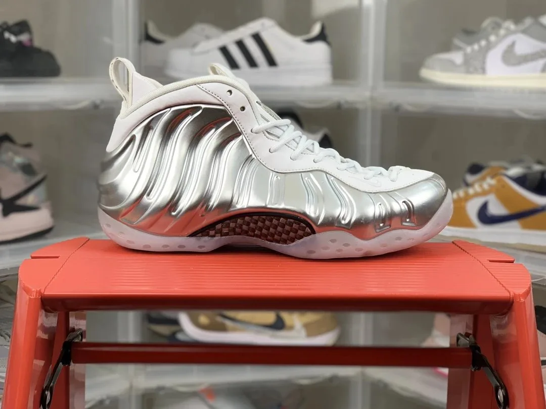 Nike Air Foamposite One — photo 12