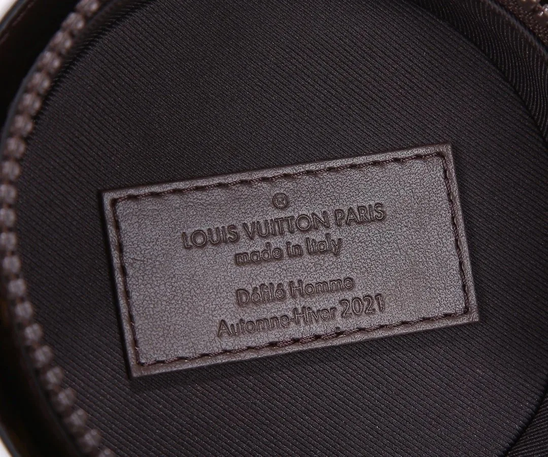Louis Vuitton Everyday Coffee Cup Bag — Photo 15