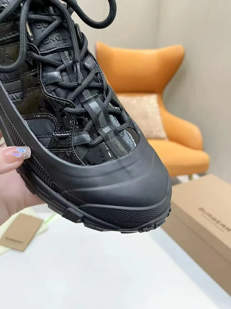 Burberry Arthur Sneakers — photo 12