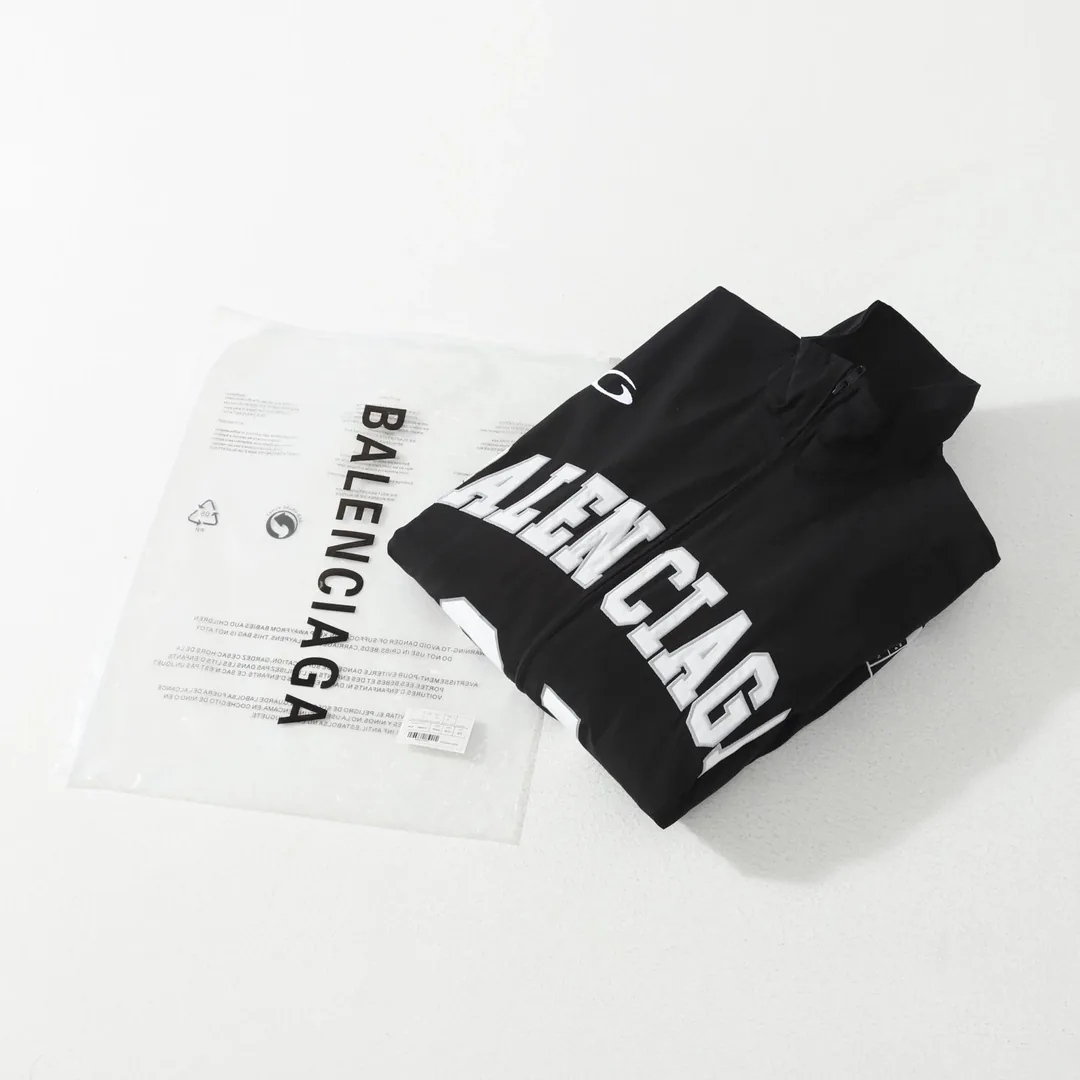 Jacket And Tee Set — Photo 8