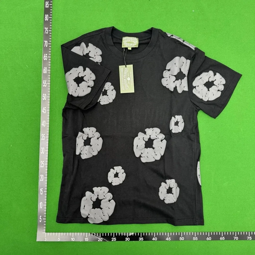 Tee And Shorts Set — Photo 2