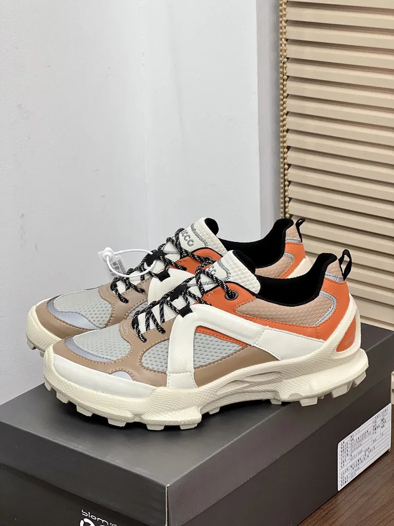 Ecco BIOM Red Running Shoes — Photo 9
