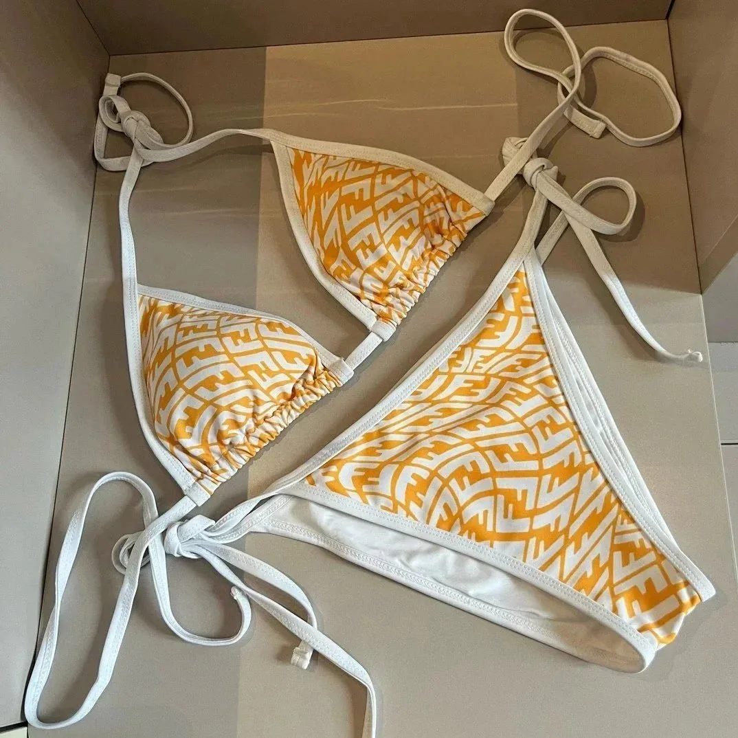 Swimsuit — Photo 2