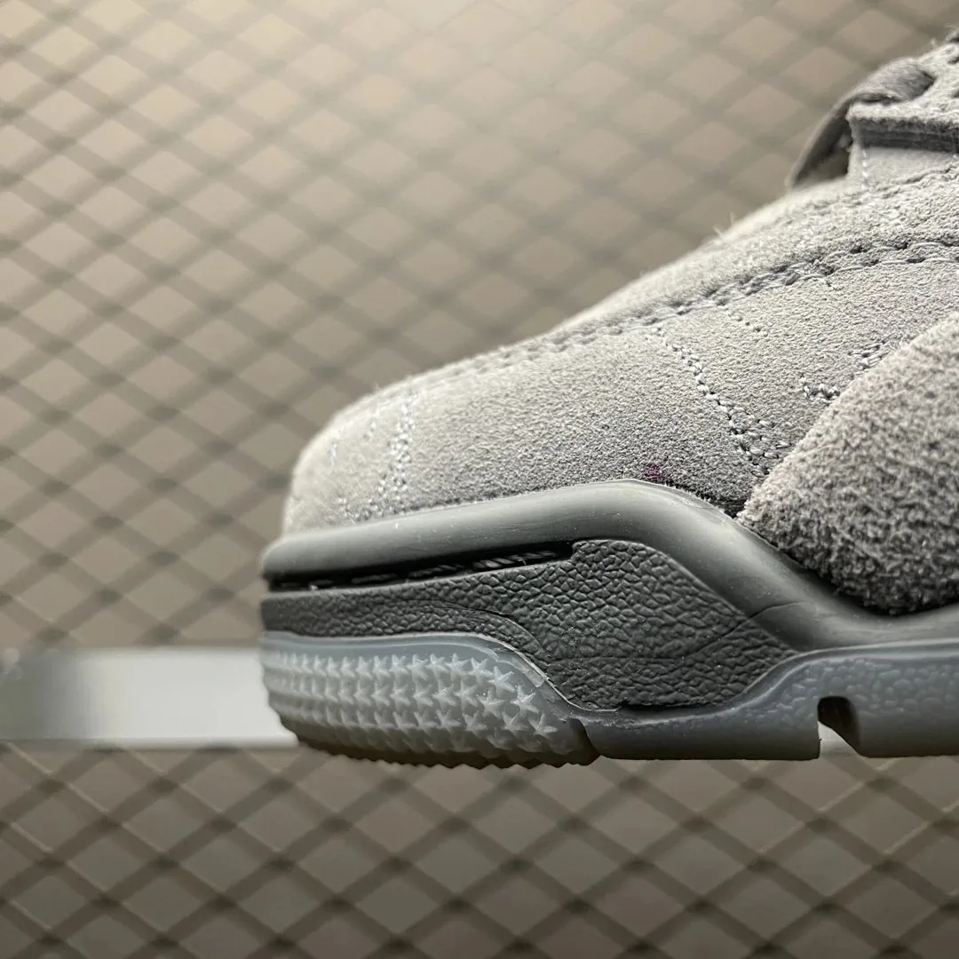 Air Jordan 4 Kaws Grey — Photo 13