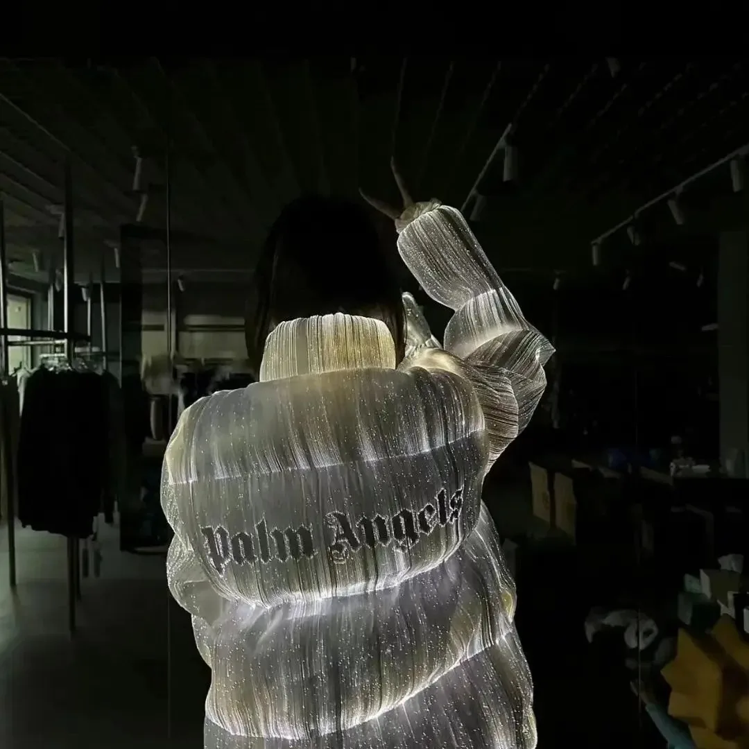 Short Down Jacket — Photo 4