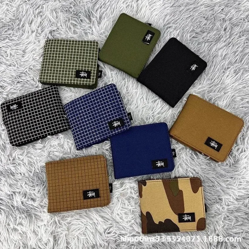 Bifold Card Wallet — Photo 2