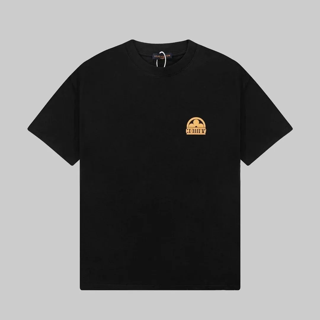 Louis Vuitton Rabbit Print T-Shirt — Photo 11