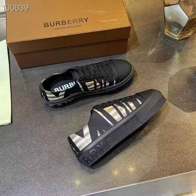 Burberry White Plain Low-Top Sneakers — Photo 9