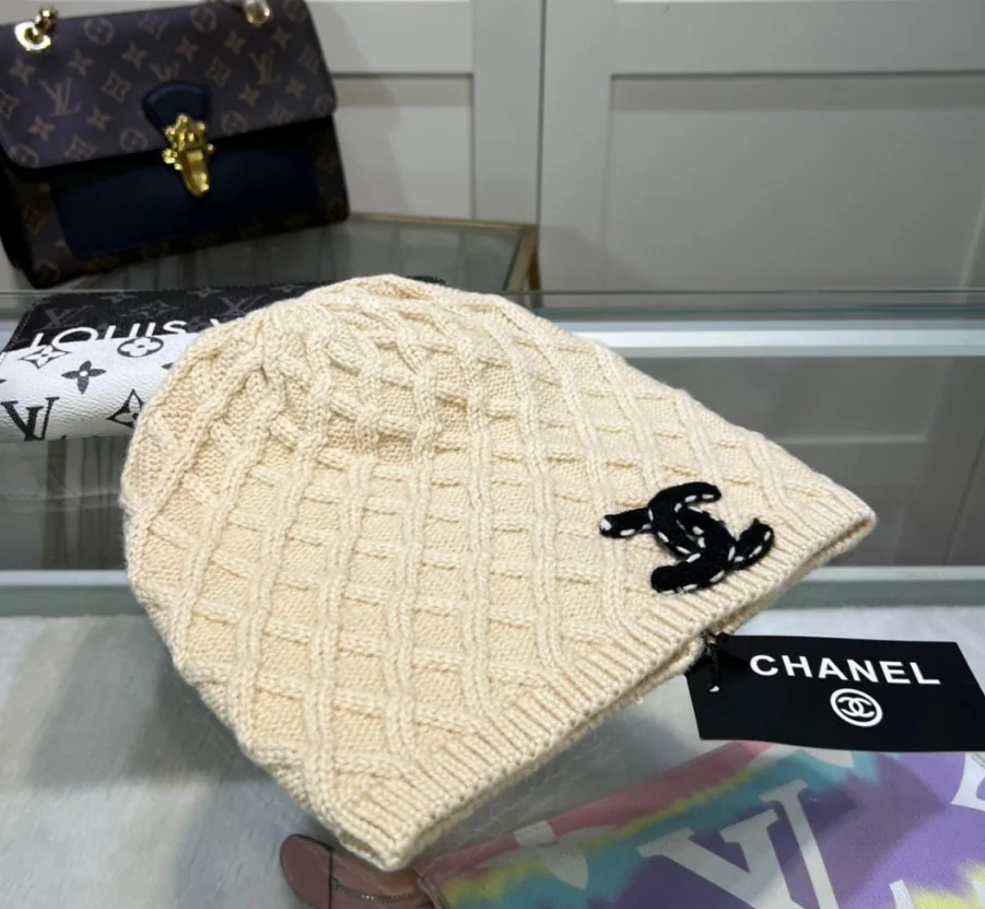 Knit Beanie — QC