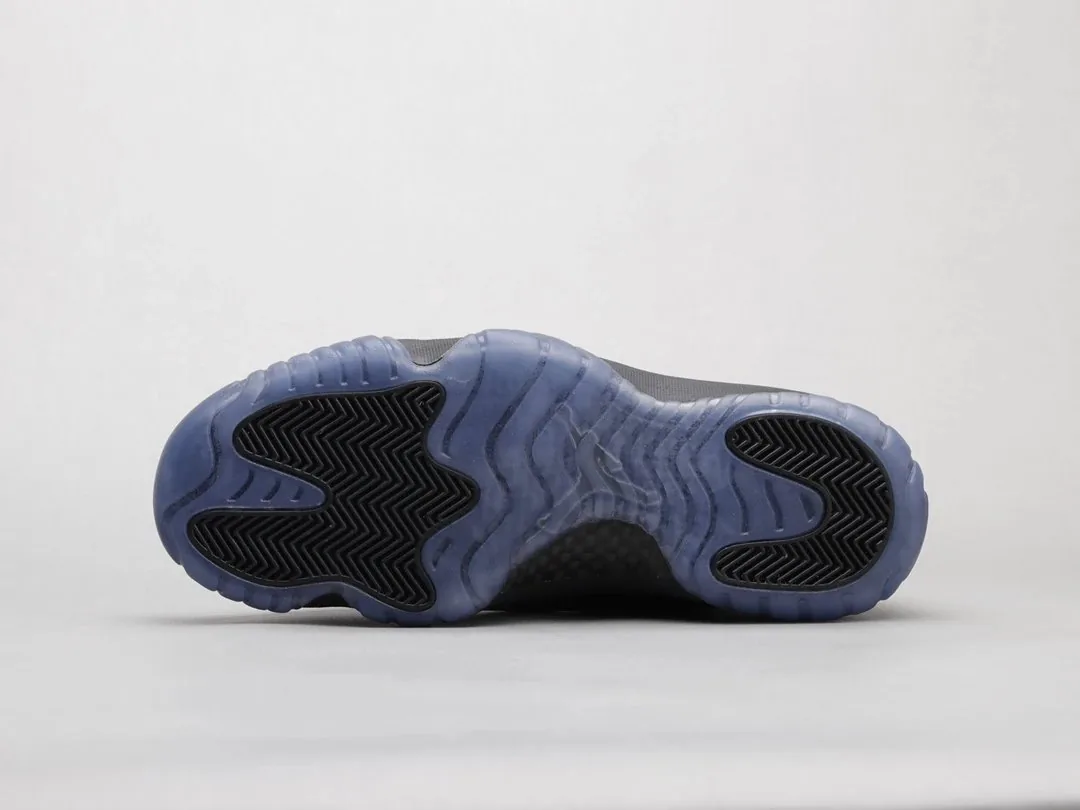 Air Jordan 11 Cap and Gown — QC