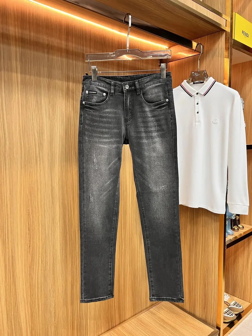 Denim Tears Cotton Wreath Jeans Collection — Photo 8