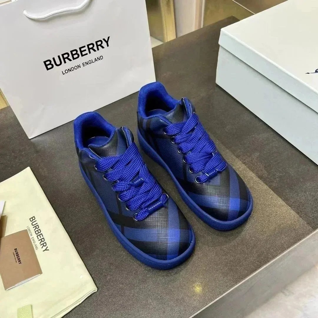 Burberry Balenciaga Streetwear Sneakers — Photo 7