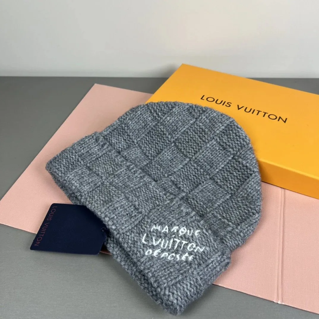 Knit Beanie — QC