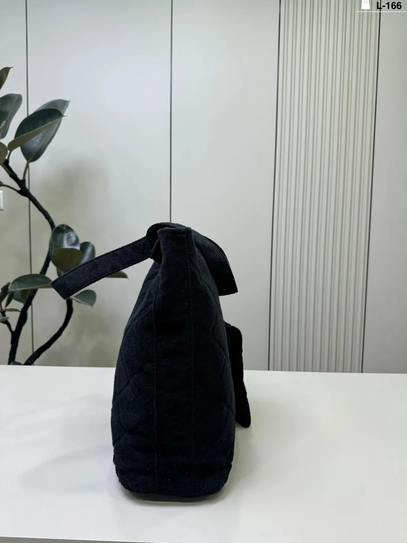 Chanel 22 Bag — photo 2